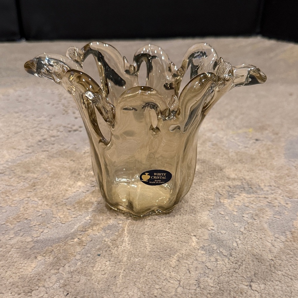 Murano White Cristal Vase. hand made In Italy. Beautiful piece